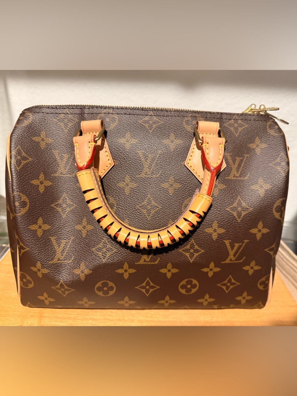 Louis Vuitton Monogram Canvas Speedy Bandouliere 25- Authentic